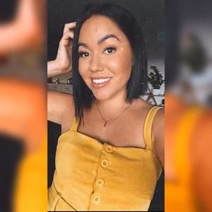 Meet your Posher, Danielle elizabeth